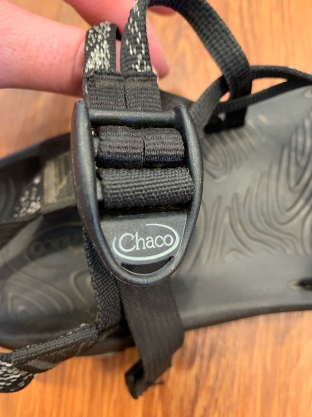 Chaco Z/Volv X2 Women’s 10W Strappy Sandals Black Gray Adjustable Outdoor Hiking - Picture 3 of 6